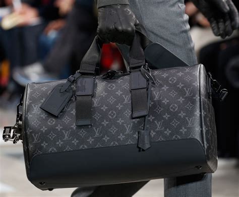 louis vuitton mens bags china|More.